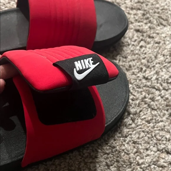 Like New, Only worn once Nike Black and Red Slide Sandals - Picture 4 of 6